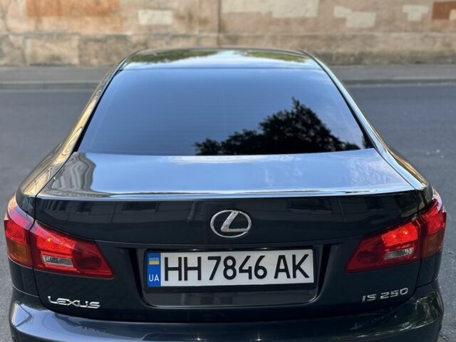 Серый Лексус ИС, объемом двигателя 2.5 л и пробегом 313 тыс. км за 8800 $, фото 9 на Automoto.ua
