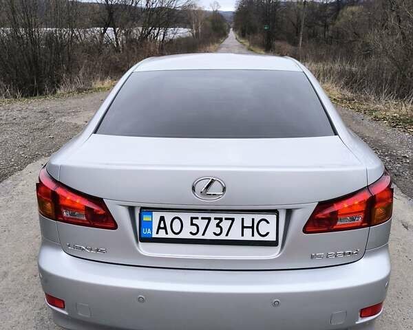 Серый Лексус ИС, объемом двигателя 2.23 л и пробегом 338 тыс. км за 6700 $, фото 9 на Automoto.ua