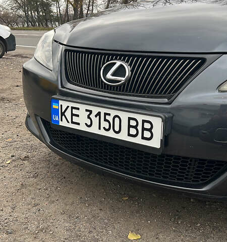 Сірий Лексус ІС, об'ємом двигуна 2.23 л та пробігом 240 тис. км за 6400 $, фото 1 на Automoto.ua