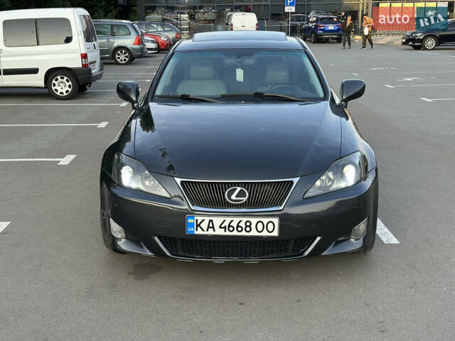 Сірий Лексус ІС, об'ємом двигуна 2.5 л та пробігом 280 тис. км за 6900 $, фото 1 на Automoto.ua