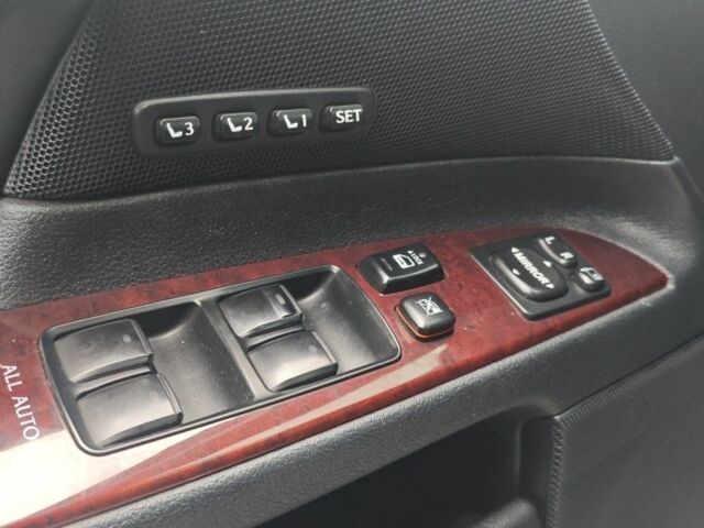 Серый Лексус ИС, объемом двигателя 2.2 л и пробегом 366 тыс. км за 6500 $, фото 7 на Automoto.ua