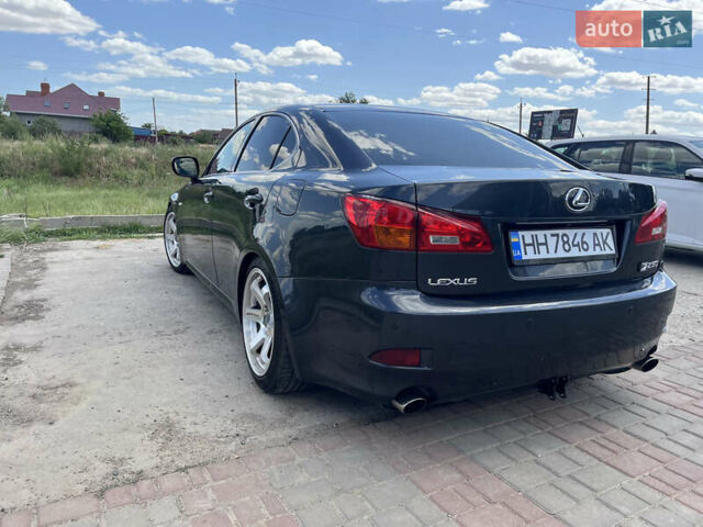 Серый Лексус ИС, объемом двигателя 2.5 л и пробегом 314 тыс. км за 10931 $, фото 1 на Automoto.ua