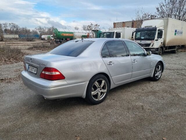 Серый Лексус ИС, объемом двигателя 4.3 л и пробегом 259 тыс. км за 6700 $, фото 3 на Automoto.ua