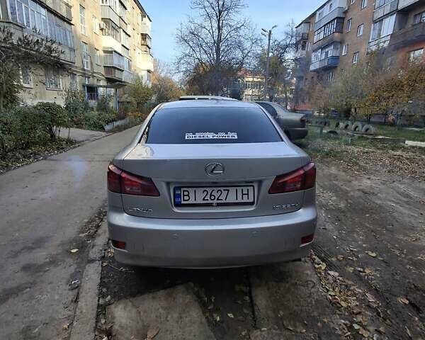 Серый Лексус ИС, объемом двигателя 2.23 л и пробегом 356 тыс. км за 7500 $, фото 3 на Automoto.ua