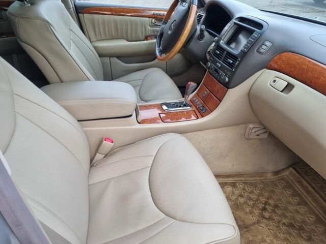 Серый Лексус ИС, объемом двигателя 4.3 л и пробегом 259 тыс. км за 6700 $, фото 8 на Automoto.ua