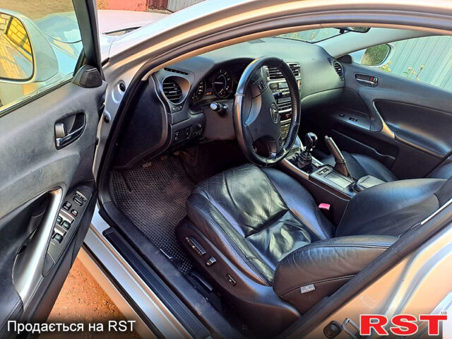 Серый Лексус ИС, объемом двигателя 2.2 л и пробегом 268 тыс. км за 7299 $, фото 8 на Automoto.ua