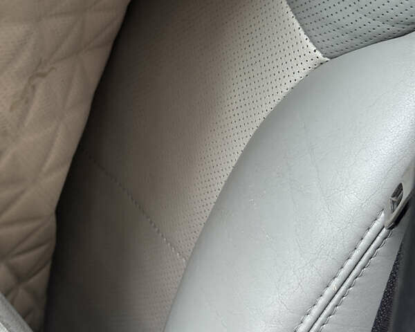 Серый Лексус ИС, объемом двигателя 2.5 л и пробегом 280 тыс. км за 6999 $, фото 16 на Automoto.ua