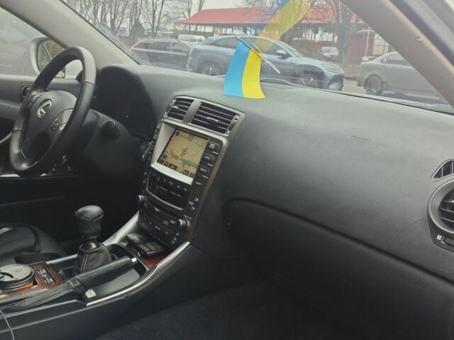 Серый Лексус ИС, объемом двигателя 2.2 л и пробегом 366 тыс. км за 6500 $, фото 11 на Automoto.ua