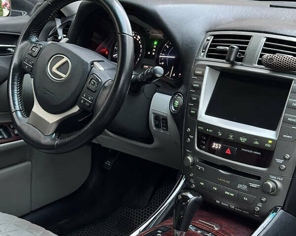 Серый Лексус ИС, объемом двигателя 2.5 л и пробегом 280 тыс. км за 6999 $, фото 4 на Automoto.ua