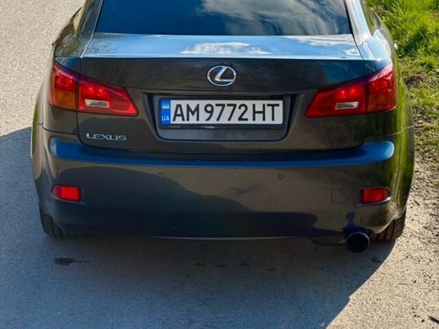 Сірий Лексус ІС, об'ємом двигуна 2.23 л та пробігом 334 тис. км за 8500 $, фото 14 на Automoto.ua