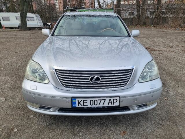 Серый Лексус ИС, объемом двигателя 4.3 л и пробегом 259 тыс. км за 6700 $, фото 2 на Automoto.ua