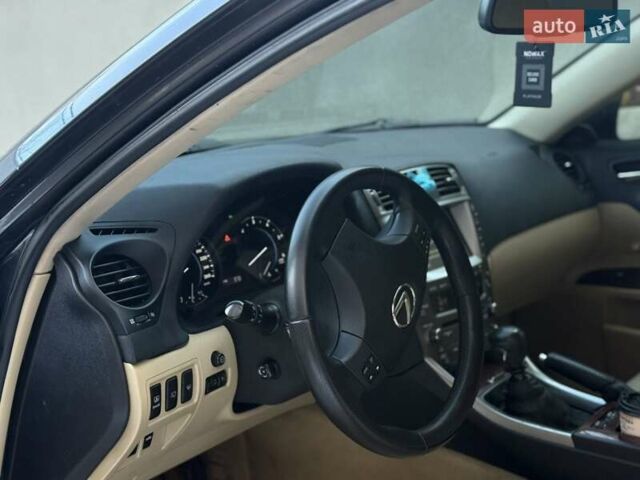 Серый Лексус ИС, объемом двигателя 2.23 л и пробегом 260 тыс. км за 7199 $, фото 10 на Automoto.ua