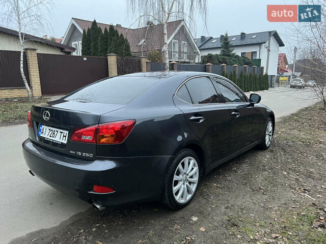 Серый Лексус ИС, объемом двигателя 2.5 л и пробегом 165 тыс. км за 9499 $, фото 4 на Automoto.ua