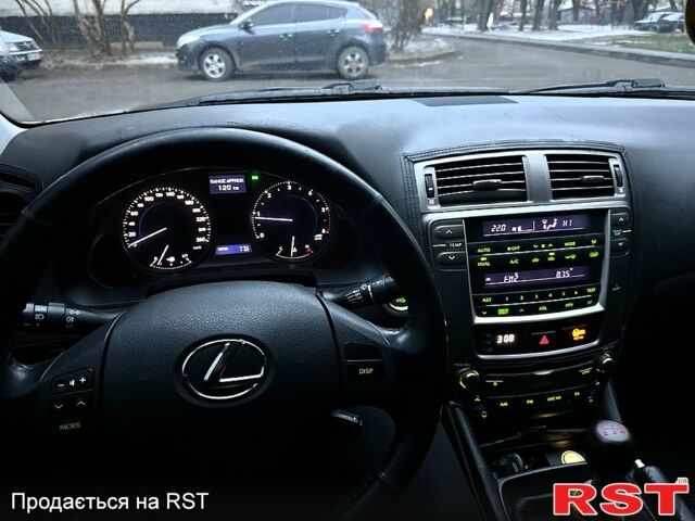 Серый Лексус ИС, объемом двигателя 2.2 л и пробегом 234 тыс. км за 3700 $, фото 4 на Automoto.ua