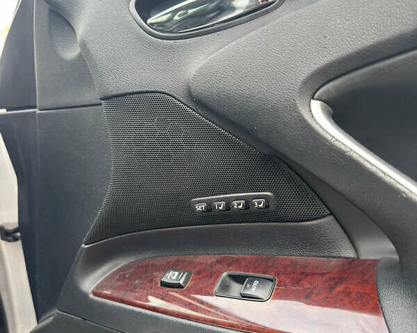 Серый Лексус ИС, объемом двигателя 2.23 л и пробегом 223 тыс. км за 9999 $, фото 12 на Automoto.ua