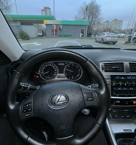 Серый Лексус ИС, объемом двигателя 2.23 л и пробегом 336 тыс. км за 6990 $, фото 8 на Automoto.ua