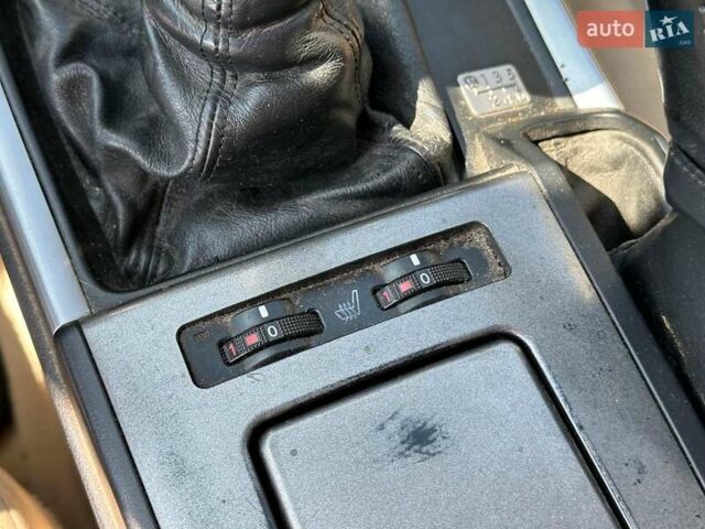 Сірий Лексус ІС, об'ємом двигуна 2.2 л та пробігом 234 тис. км за 6990 $, фото 20 на Automoto.ua