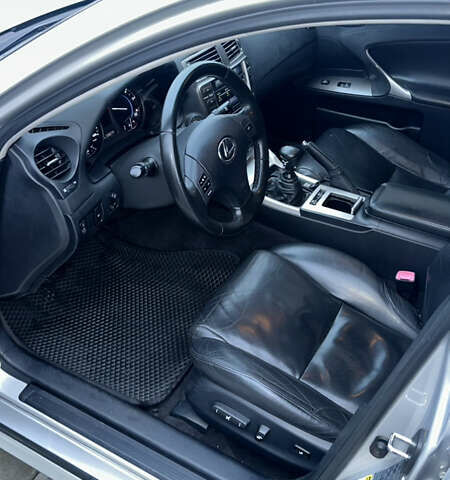 Серый Лексус ИС, объемом двигателя 2.23 л и пробегом 336 тыс. км за 6990 $, фото 7 на Automoto.ua