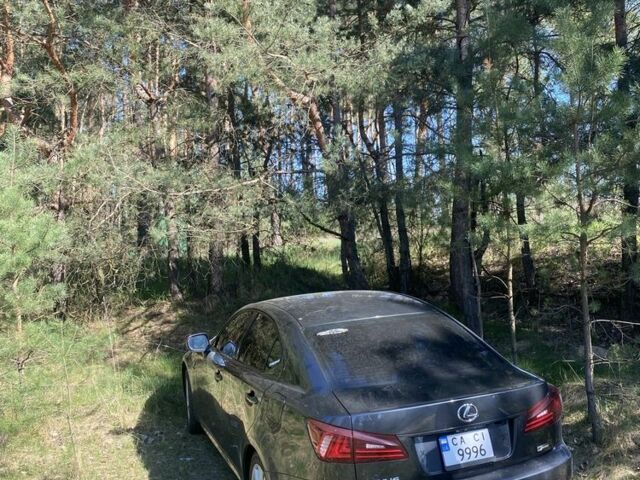 Серый Лексус ИС, объемом двигателя 2.2 л и пробегом 280 тыс. км за 8200 $, фото 3 на Automoto.ua