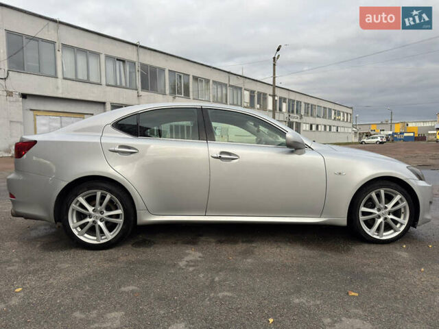 Серый Лексус ИС, объемом двигателя 2.23 л и пробегом 223 тыс. км за 9999 $, фото 9 на Automoto.ua