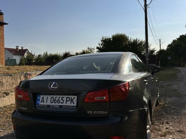 Сірий Лексус ІС, об'ємом двигуна 2.23 л та пробігом 300 тис. км за 6100 $, фото 4 на Automoto.ua