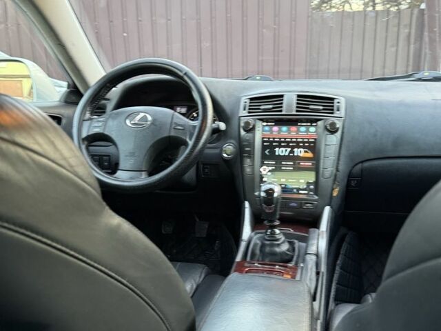 Серый Лексус ИС, объемом двигателя 2.2 л и пробегом 314 тыс. км за 4790 $, фото 15 на Automoto.ua