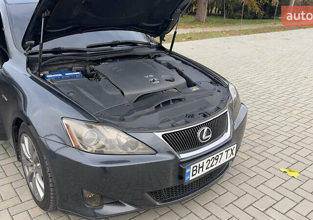 Сірий Лексус ІС, об'ємом двигуна 2.5 л та пробігом 199 тис. км за 8700 $, фото 9 на Automoto.ua
