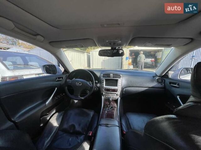 Серый Лексус ИС, объемом двигателя 2.5 л и пробегом 199 тыс. км за 11000 $, фото 10 на Automoto.ua