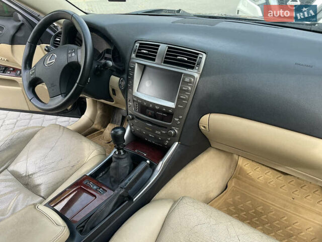 Серый Лексус ИС, объемом двигателя 2.2 л и пробегом 252 тыс. км за 6700 $, фото 38 на Automoto.ua
