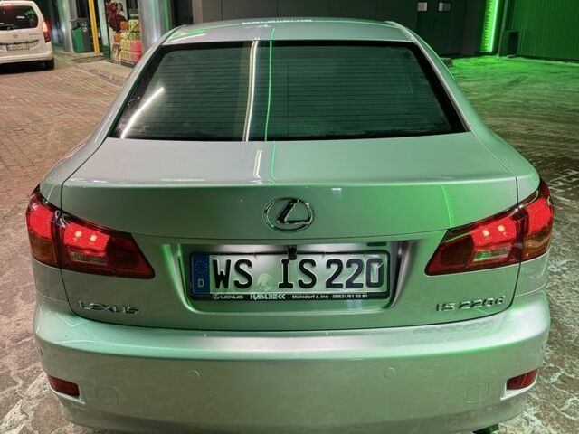 Серый Лексус ИС, объемом двигателя 2.2 л и пробегом 314 тыс. км за 4790 $, фото 4 на Automoto.ua