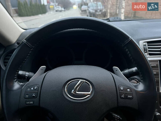 Серый Лексус ИС, объемом двигателя 2.5 л и пробегом 165 тыс. км за 9499 $, фото 35 на Automoto.ua