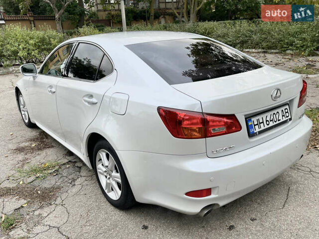 Серый Лексус ИС, объемом двигателя 2.5 л и пробегом 205 тыс. км за 8800 $, фото 5 на Automoto.ua