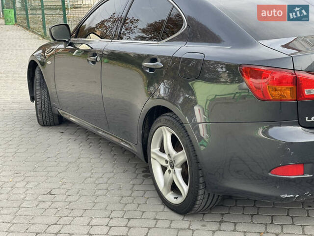 Серый Лексус ИС, объемом двигателя 2.2 л и пробегом 252 тыс. км за 6700 $, фото 14 на Automoto.ua