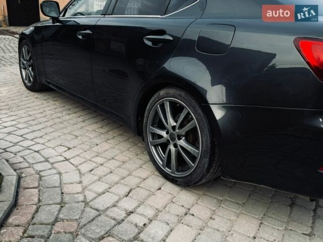 Сірий Лексус ІС, об'ємом двигуна 2.5 л та пробігом 256 тис. км за 8900 $, фото 4 на Automoto.ua