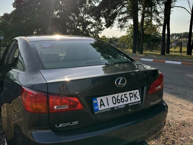 Сірий Лексус ІС, об'ємом двигуна 2.23 л та пробігом 300 тис. км за 6100 $, фото 5 на Automoto.ua