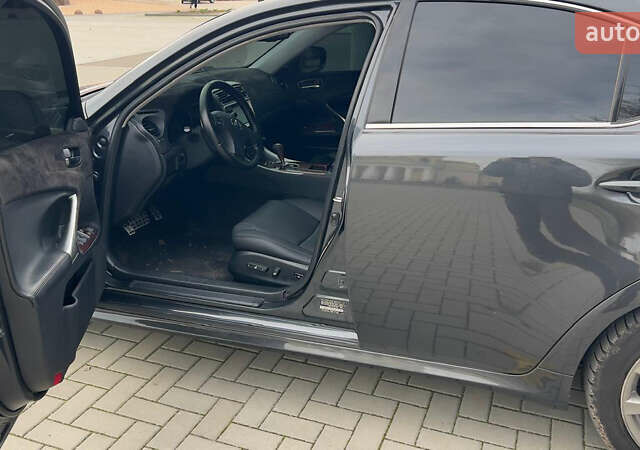 Сірий Лексус ІС, об'ємом двигуна 2.5 л та пробігом 199 тис. км за 8700 $, фото 6 на Automoto.ua
