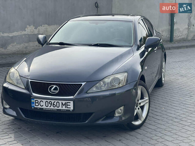 Серый Лексус ИС, объемом двигателя 2.2 л и пробегом 252 тыс. км за 6700 $, фото 2 на Automoto.ua