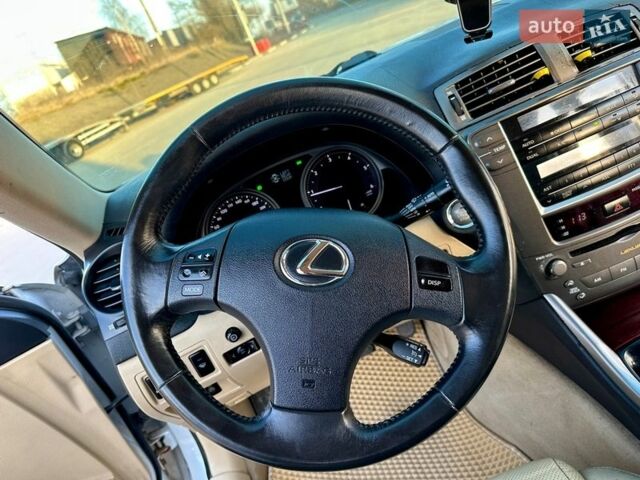Сірий Лексус ІС, об'ємом двигуна 2.2 л та пробігом 277 тис. км за 5399 $, фото 28 на Automoto.ua