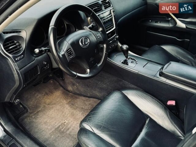 Сірий Лексус ІС, об'ємом двигуна 2.5 л та пробігом 256 тис. км за 8900 $, фото 10 на Automoto.ua