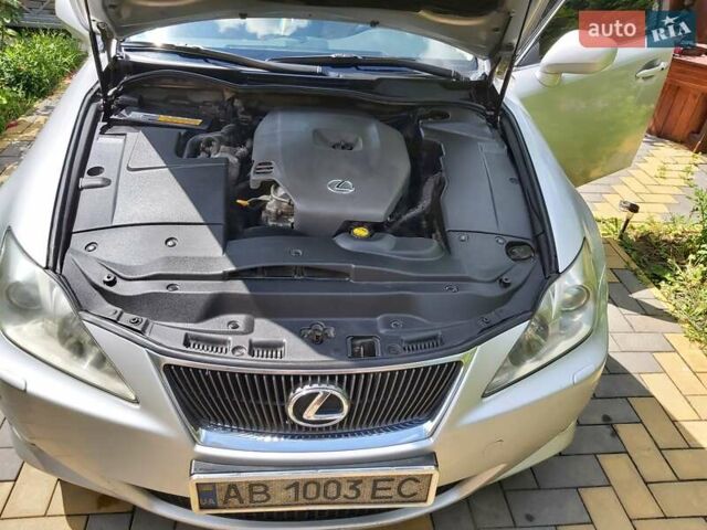 Сірий Лексус ІС, об'ємом двигуна 2.23 л та пробігом 235 тис. км за 6600 $, фото 19 на Automoto.ua