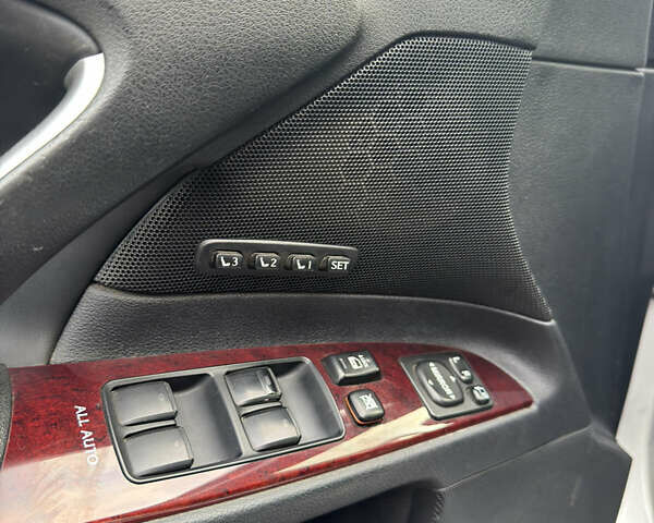 Серый Лексус ИС, объемом двигателя 2.23 л и пробегом 223 тыс. км за 9999 $, фото 18 на Automoto.ua