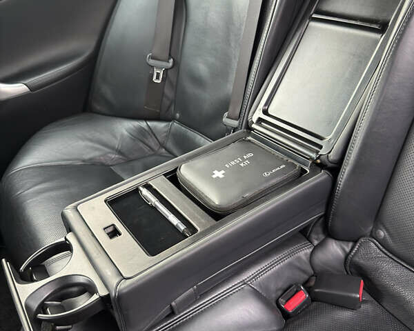 Серый Лексус ИС, объемом двигателя 2.23 л и пробегом 223 тыс. км за 9999 $, фото 28 на Automoto.ua