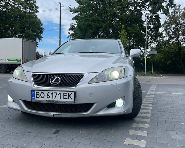 Серый Лексус ИС, объемом двигателя 2.23 л и пробегом 390 тыс. км за 7499 $, фото 1 на Automoto.ua