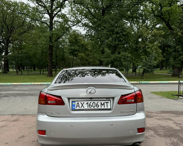 Серый Лексус ИС, объемом двигателя 2.23 л и пробегом 341 тыс. км за 6300 $, фото 7 на Automoto.ua