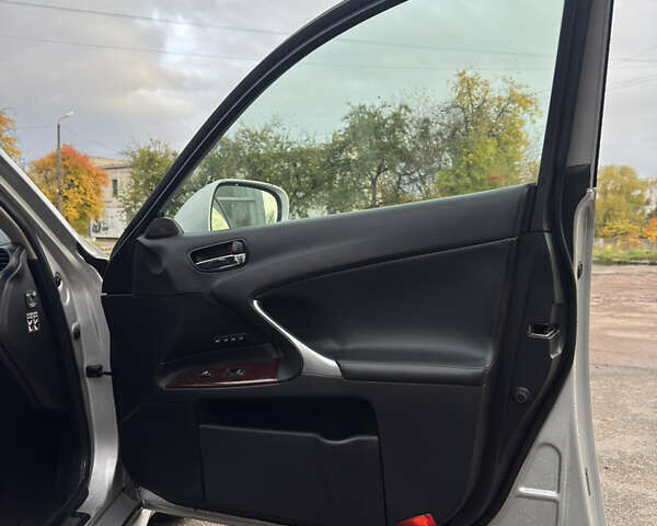 Серый Лексус ИС, объемом двигателя 2.23 л и пробегом 223 тыс. км за 9999 $, фото 11 на Automoto.ua