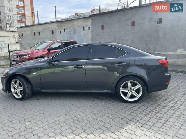 Серый Лексус ИС, объемом двигателя 2.2 л и пробегом 252 тыс. км за 6700 $, фото 5 на Automoto.ua