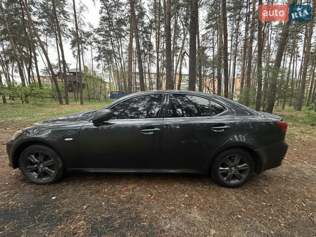 Сірий Лексус ІС, об'ємом двигуна 2.2 л та пробігом 385 тис. км за 6900 $, фото 10 на Automoto.ua
