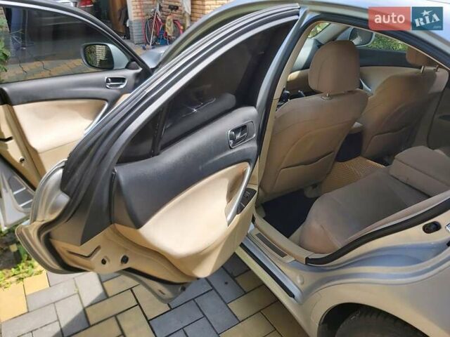 Сірий Лексус ІС, об'ємом двигуна 2.23 л та пробігом 235 тис. км за 6600 $, фото 11 на Automoto.ua