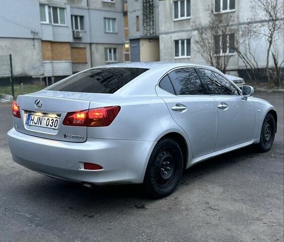 Серый Лексус ИС, объемом двигателя 2.2 л и пробегом 234 тыс. км за 4500 $, фото 2 на Automoto.ua