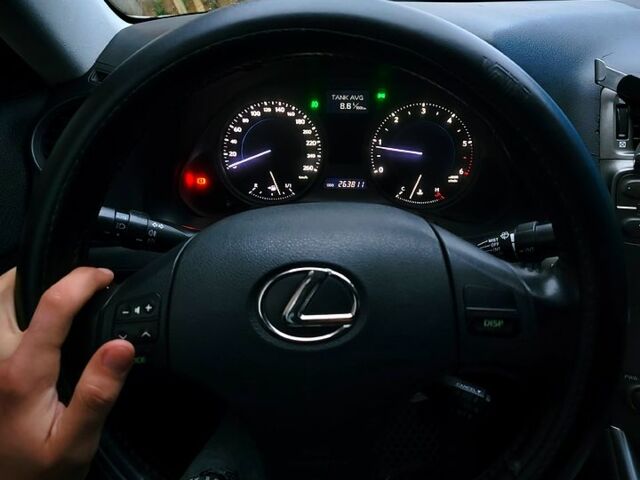 Серый Лексус ИС, объемом двигателя 2.2 л и пробегом 270 тыс. км за 7900 $, фото 2 на Automoto.ua